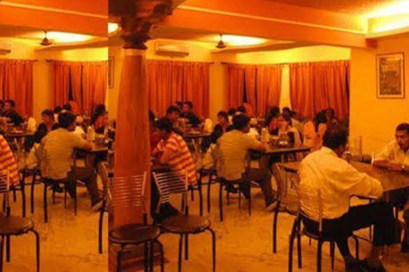 Nachiappa Park @ Chennai Madras Buitenkant foto